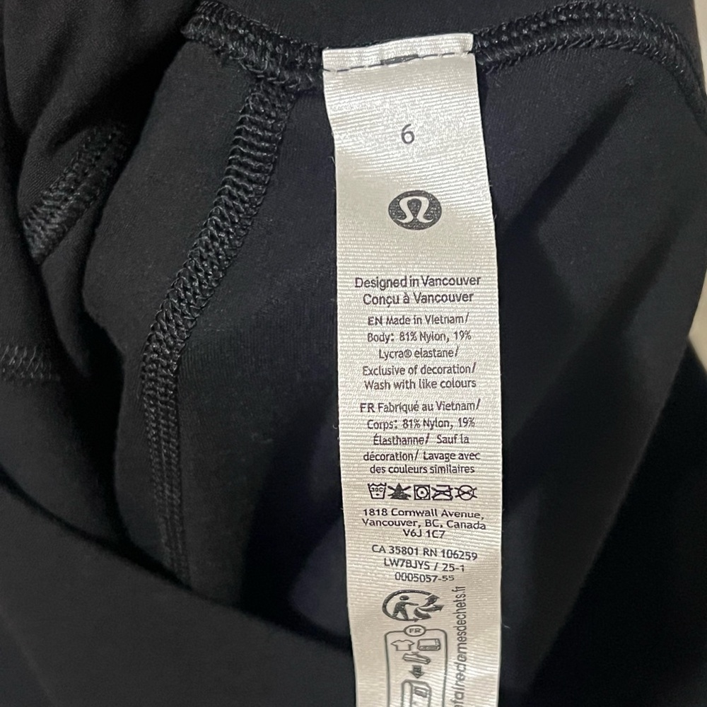 lululemon athletica Black align bike shorts size 6 4 in worn twice! - Picture 3 of 4